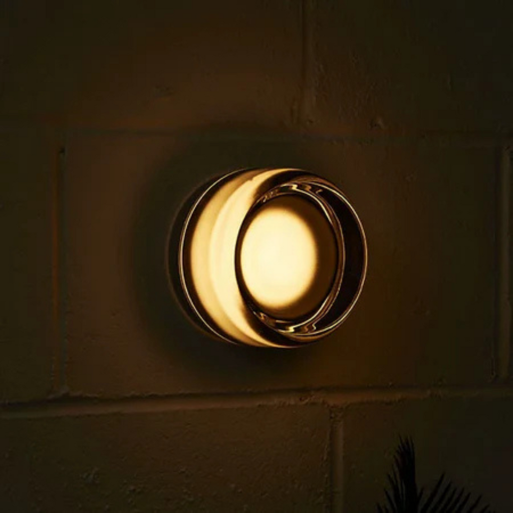 Modern Glass Round LED Wall Sconce 1-Light Aluminium Indoor Wall Lamp