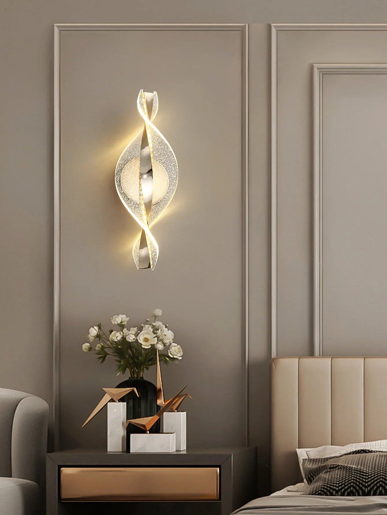 Modern LED Wall Lamp – Gold/Black Acrylic Light for Bedroom, Hallway & Living Room